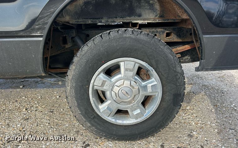 image for item EK2820 2011 Ford F150 XLT SuperCab pickup truck