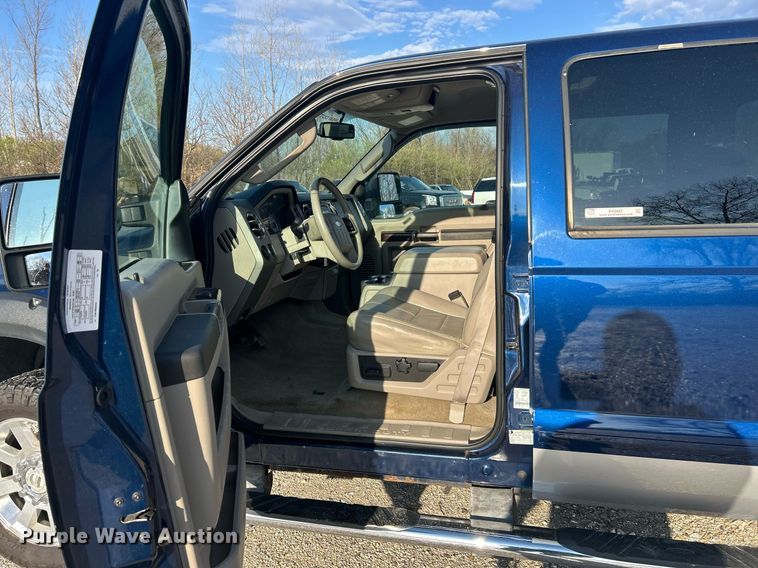 image for item EK2821 2008 Ford F250 Super Duty Lariat Crew Cab pickup truck