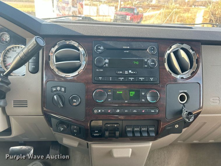 image for item EK2821 2008 Ford F250 Super Duty Lariat Crew Cab pickup truck