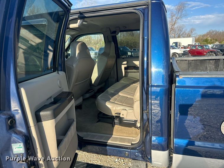 image for item EK2821 2008 Ford F250 Super Duty Lariat Crew Cab pickup truck