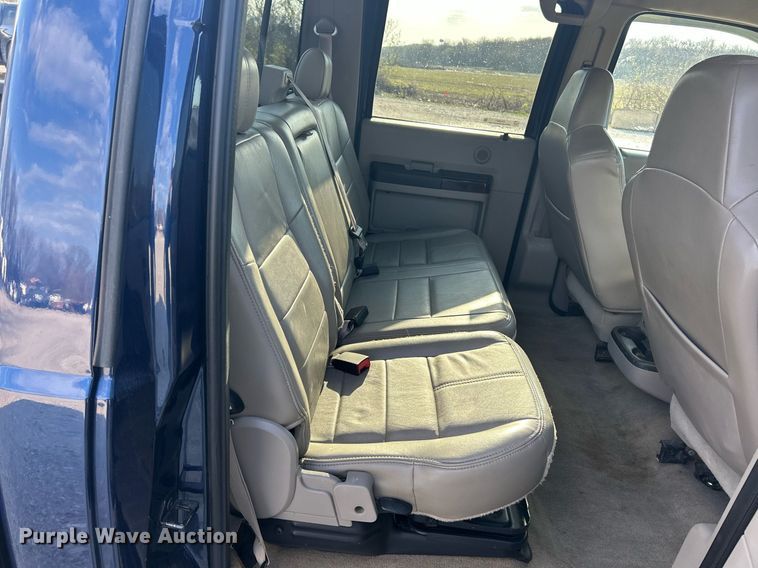 image for item EK2821 2008 Ford F250 Super Duty Lariat Crew Cab pickup truck