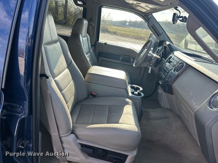 image for item EK2821 2008 Ford F250 Super Duty Lariat Crew Cab pickup truck