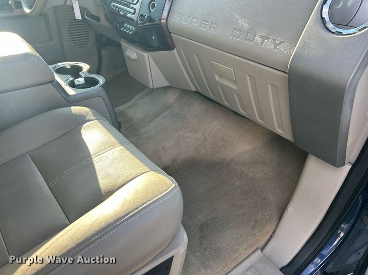 image for item EK2821 2008 Ford F250 Super Duty Lariat Crew Cab pickup truck