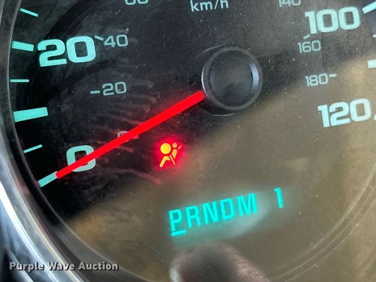 image for item EK2822 2009 Chevrolet Silverado 2500HD Crew Cab flatbed pickup truck