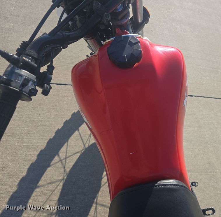 image for item EK5051 1982 Yamaha XT550 motorcycle