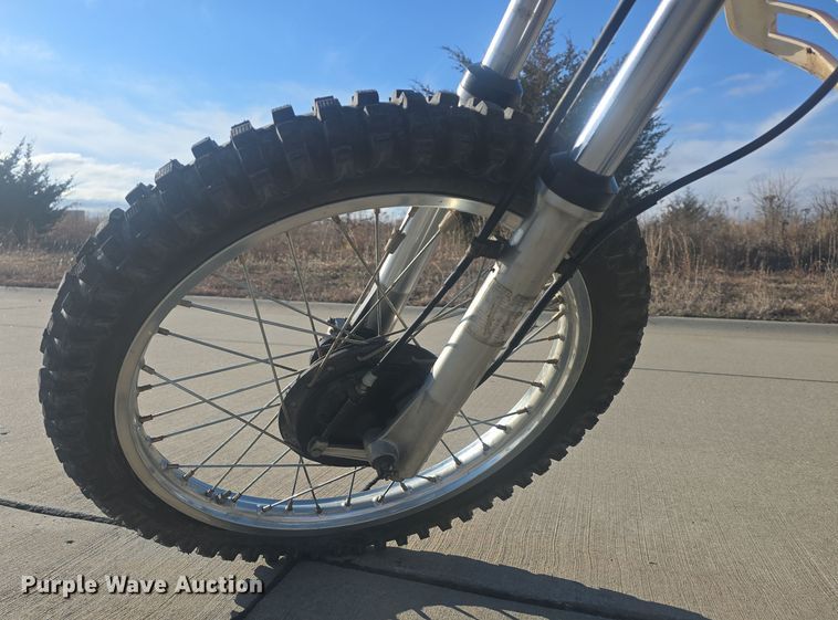 image for item EK5051 1982 Yamaha XT550 motorcycle