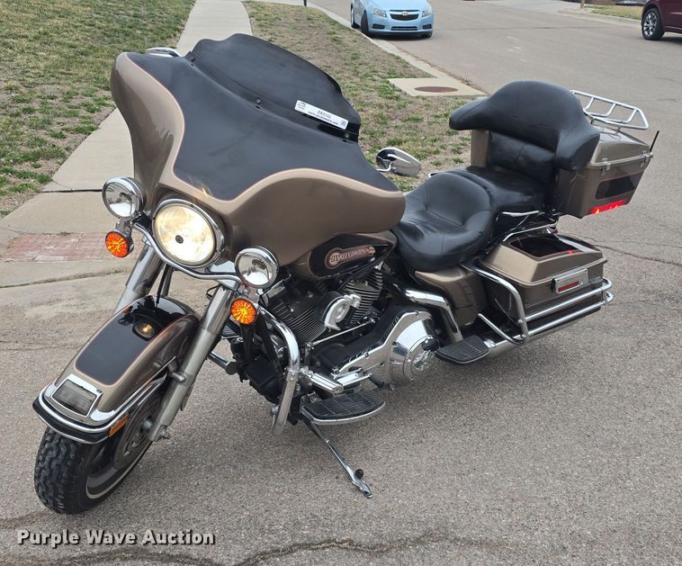 image for item EK5102 2005 Harley Davidson Electra Glide Classic motorcycle