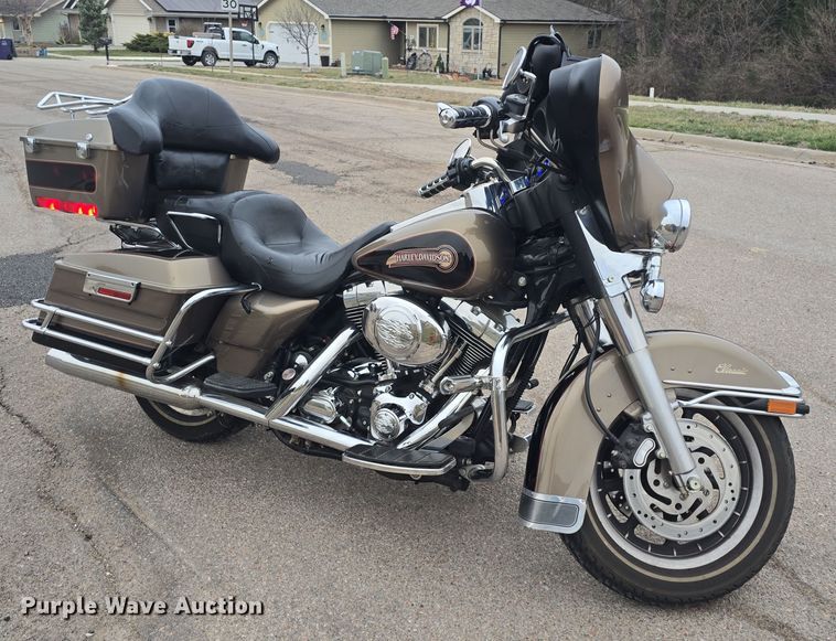 image for item EK5102 2005 Harley Davidson Electra Glide Classic motorcycle