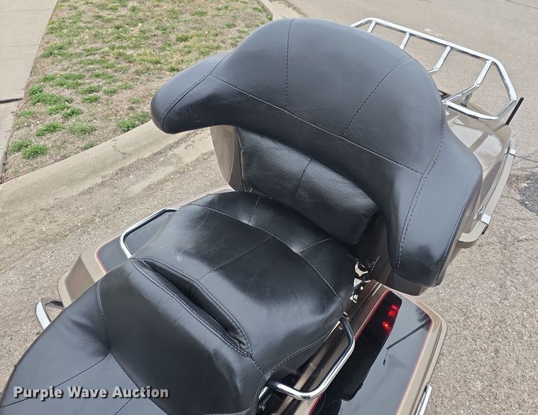 image for item EK5102 2005 Harley Davidson Electra Glide Classic motorcycle