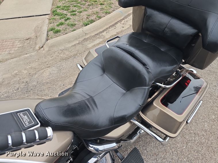 image for item EK5102 2005 Harley Davidson Electra Glide Classic motorcycle