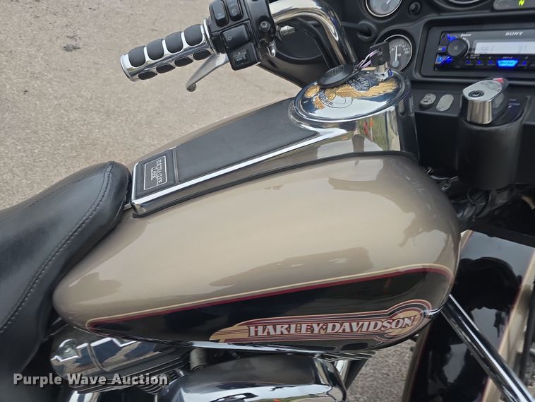 image for item EK5102 2005 Harley Davidson Electra Glide Classic motorcycle