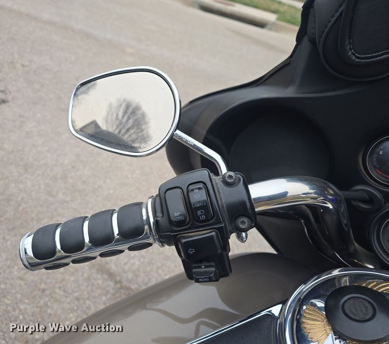 image for item EK5102 2005 Harley Davidson Electra Glide Classic motorcycle