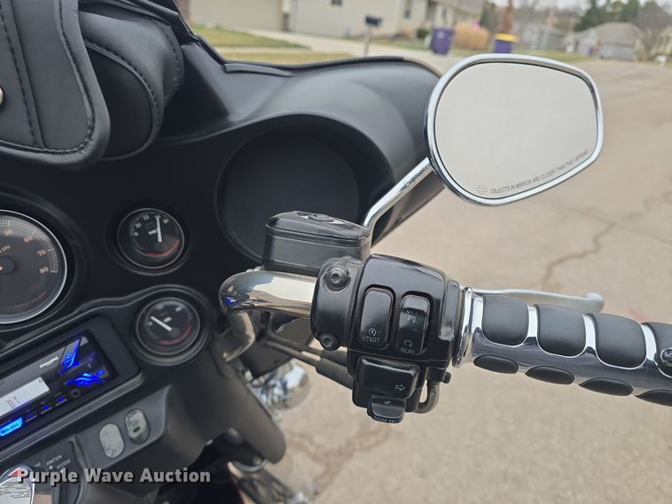 image for item EK5102 2005 Harley Davidson Electra Glide Classic motorcycle