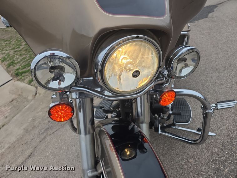 image for item EK5102 2005 Harley Davidson Electra Glide Classic motorcycle