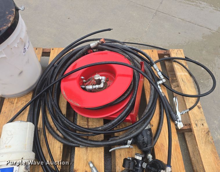 image for item EK5103 (3) Graco Fireball 300 hydraulic oil pumps