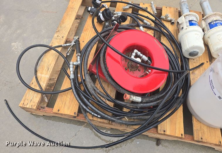 image for item EK5103 (3) Graco Fireball 300 hydraulic oil pumps