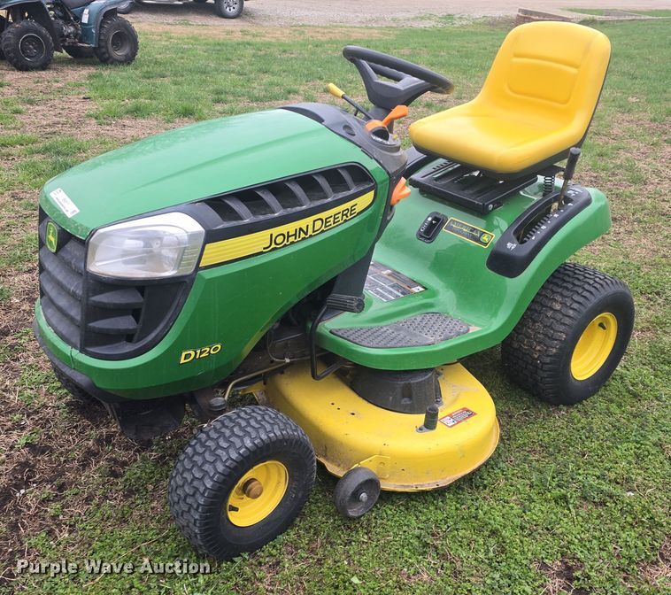 image for item EK5111 John Deere D120 lawn mower