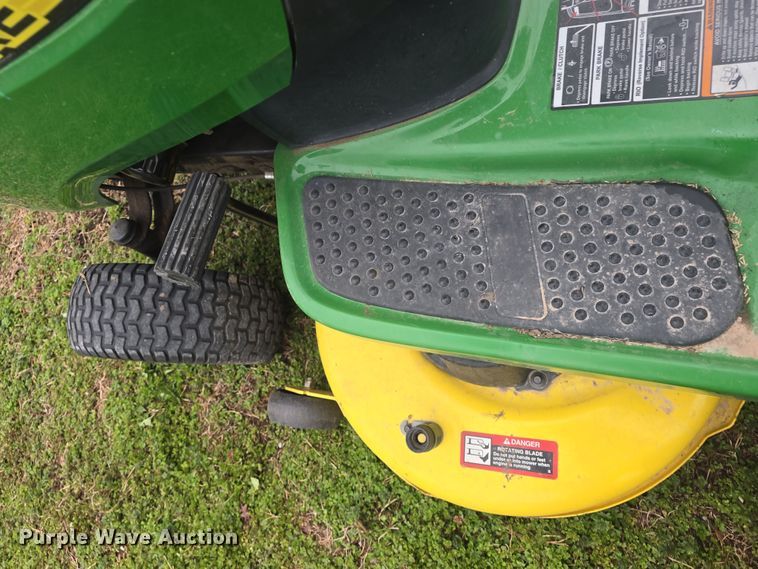 image for item EK5111 John Deere D120 lawn mower