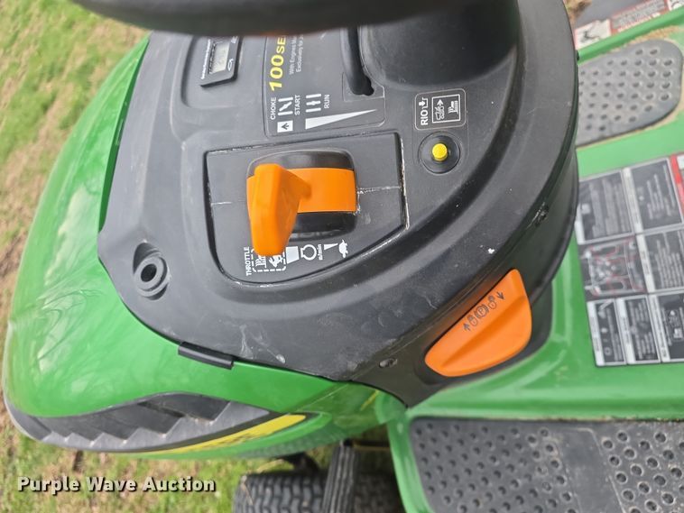 image for item EK5111 John Deere D120 lawn mower