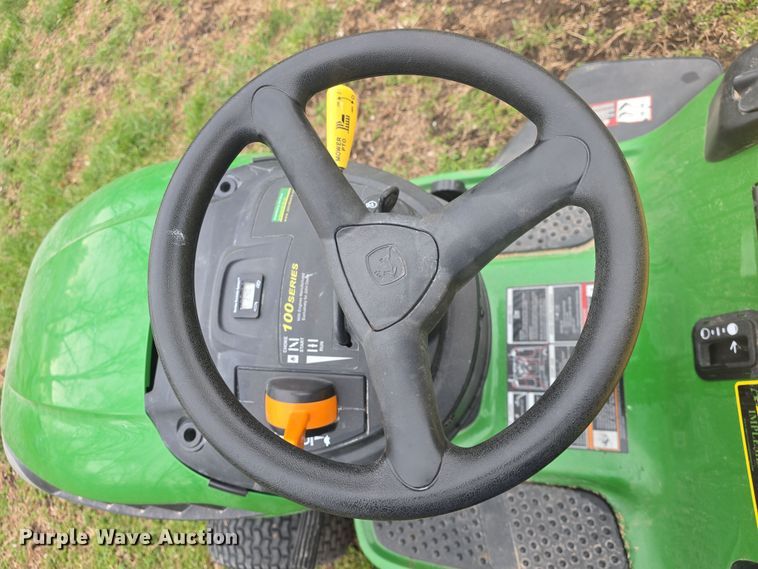 image for item EK5111 John Deere D120 lawn mower
