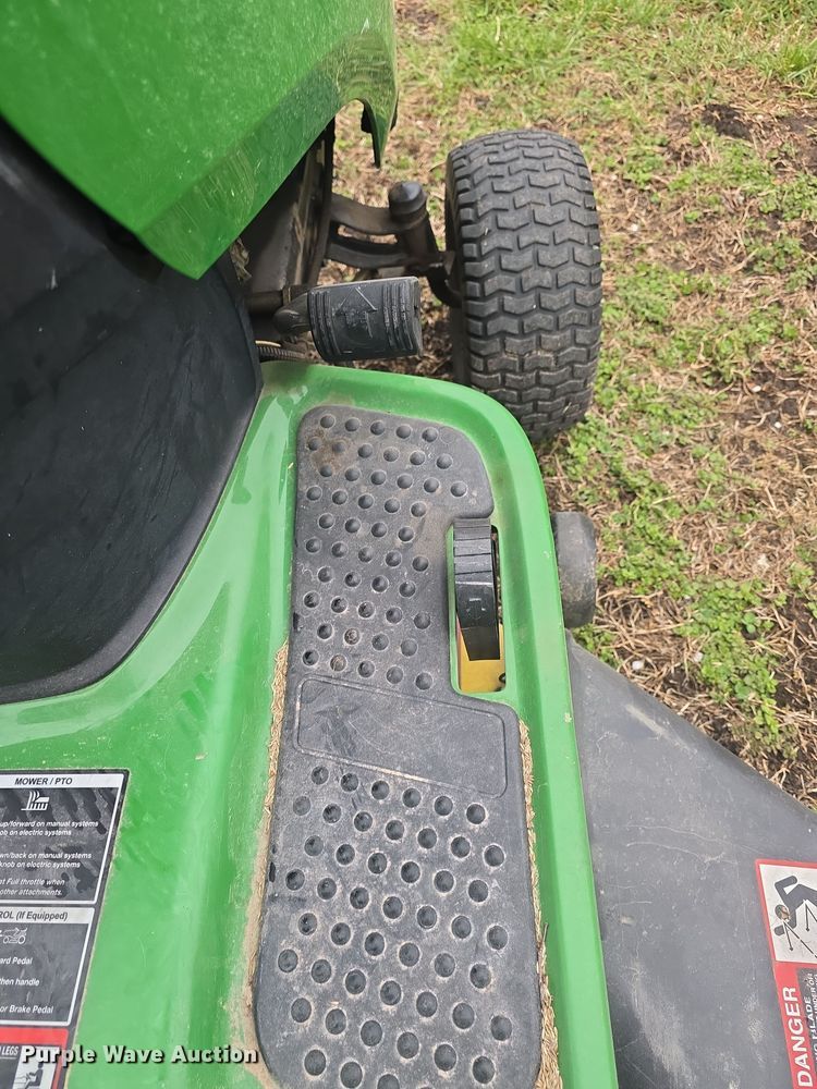 image for item EK5111 John Deere D120 lawn mower