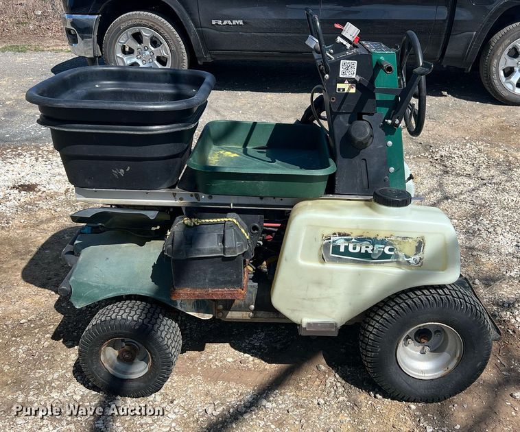 image for item EL5546 TURFCO T3000I applicator