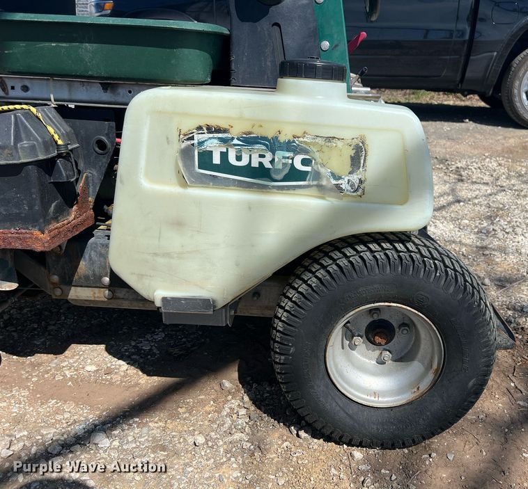 image for item EL5546 TURFCO T3000I applicator