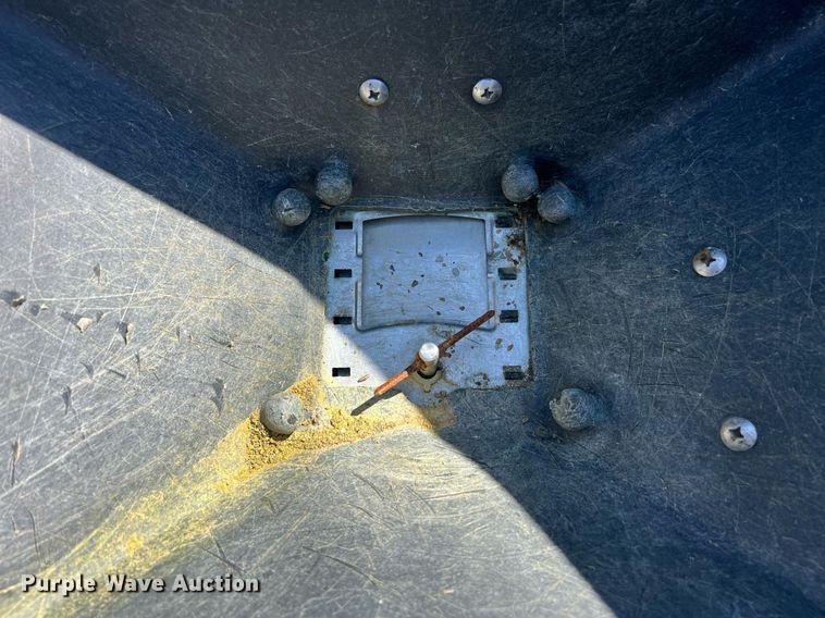 image for item EL5546 TURFCO T3000I applicator