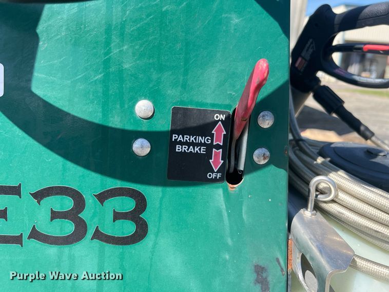 image for item EL5546 TURFCO T3000I applicator