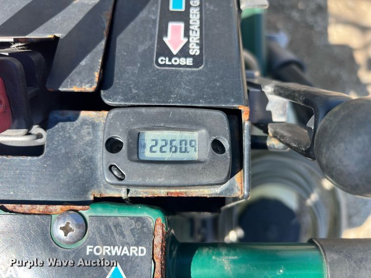 image for item EL5546 TURFCO T3000I applicator