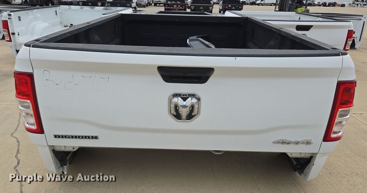 image for item EL5554 Pickup truck bed