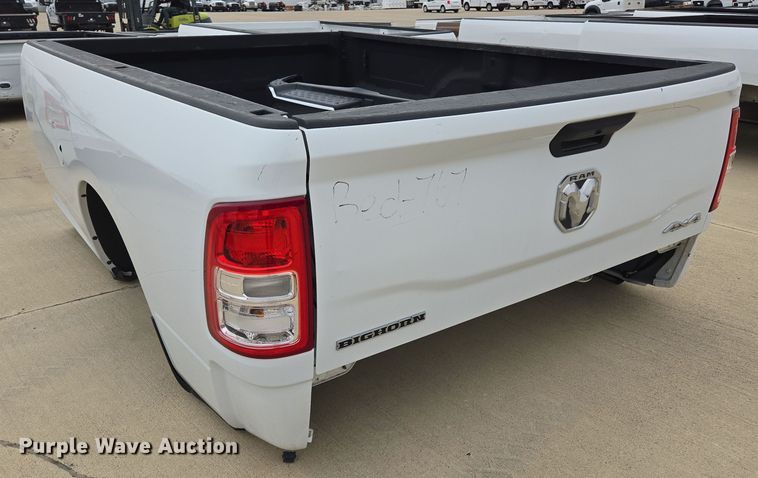 image for item EL5554 Pickup truck bed