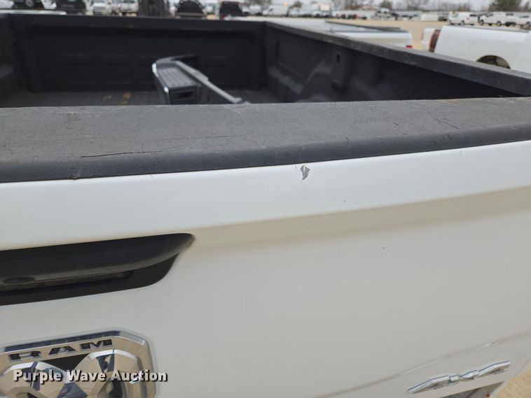 image for item EL5554 Pickup truck bed