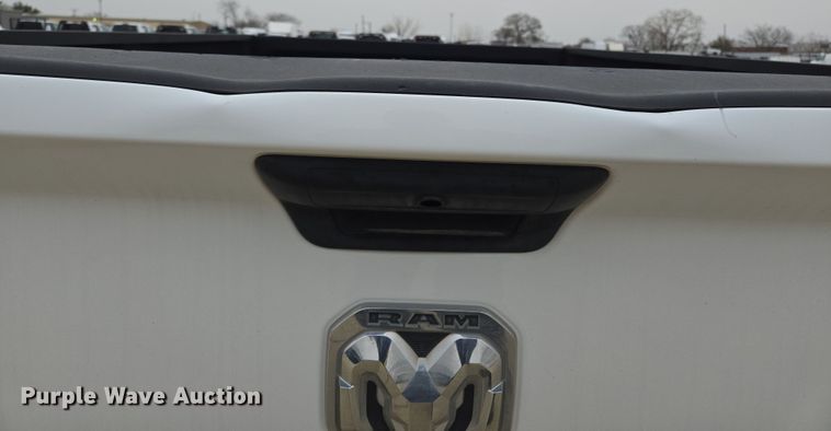 image for item EL5555 Pickup truck bed