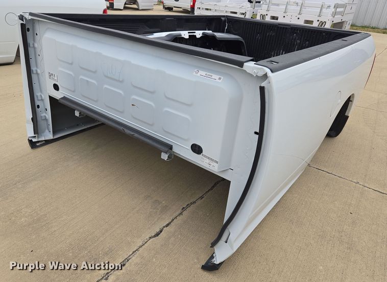 image for item EL5556 Pickup truck bed