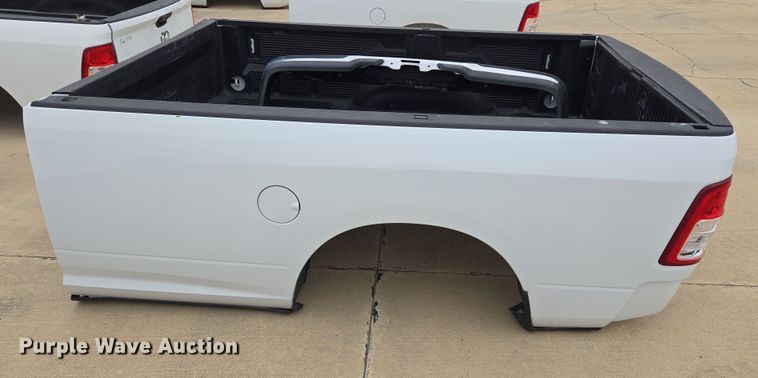 image for item EL5556 Pickup truck bed