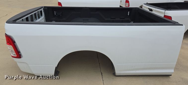 image for item EL5557 Pickup truck bed