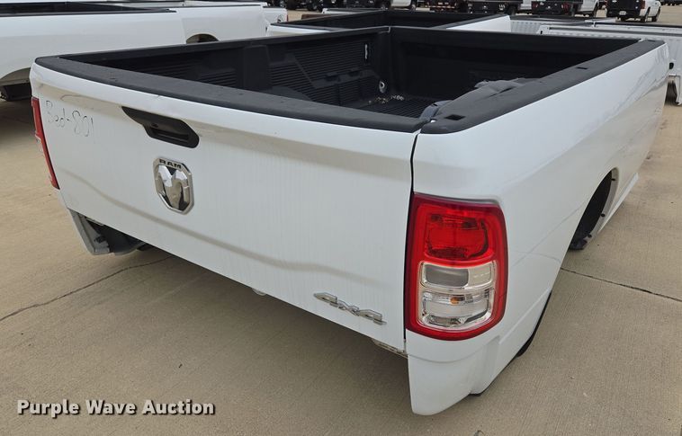 image for item EL5557 Pickup truck bed