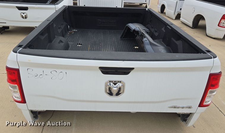 image for item EL5557 Pickup truck bed