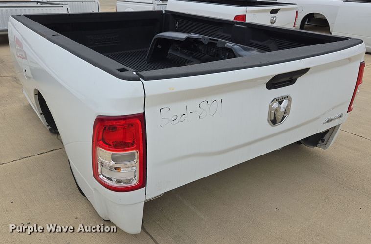 image for item EL5557 Pickup truck bed