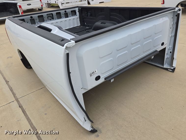 image for item EL5558 Pickup truck bed