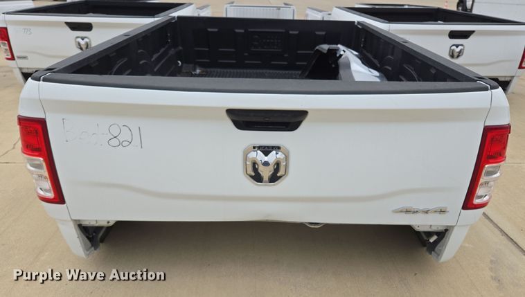 image for item EL5558 Pickup truck bed