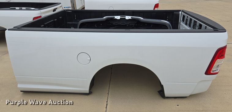 image for item EL5558 Pickup truck bed