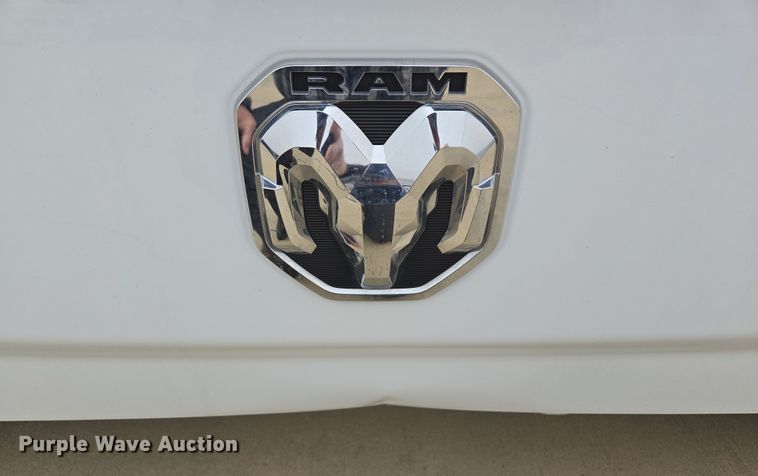 image for item EL5558 Pickup truck bed