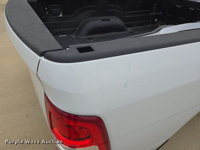 image for item EL5558 Pickup truck bed