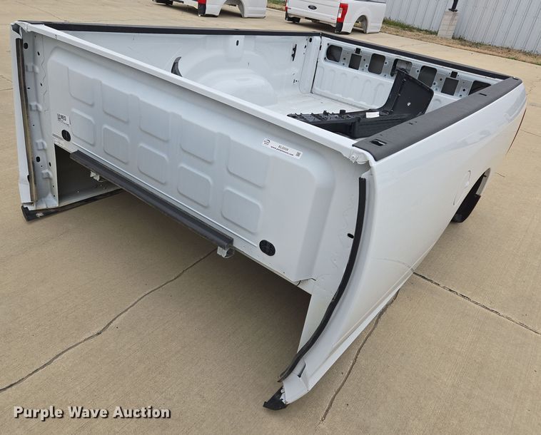 image for item EL5559 Pickup truck bed