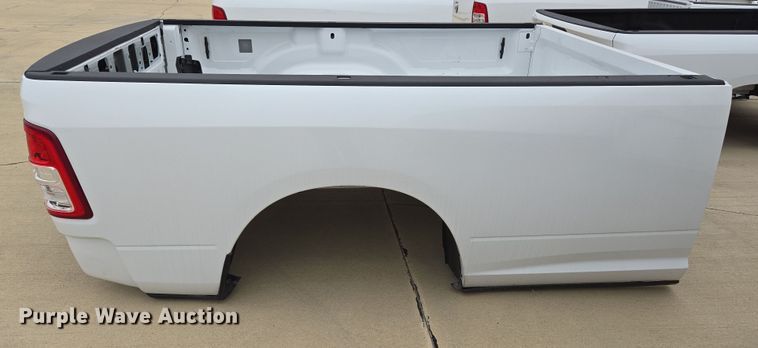 image for item EL5559 Pickup truck bed