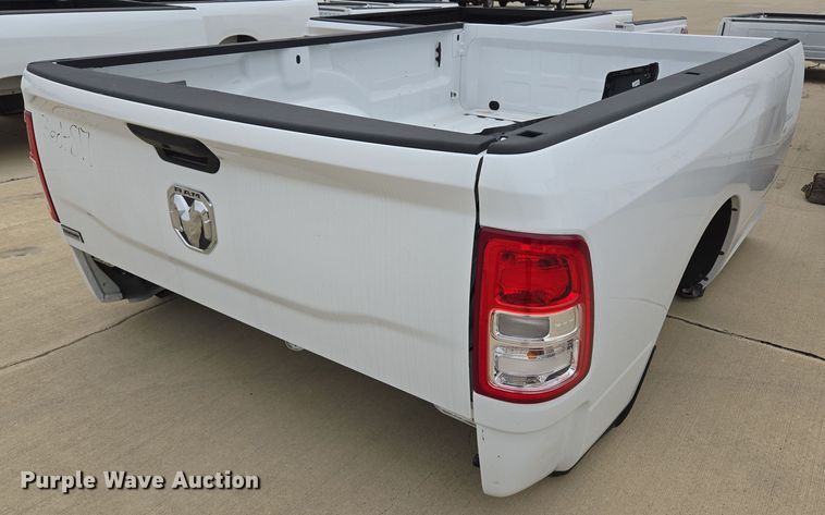 image for item EL5559 Pickup truck bed