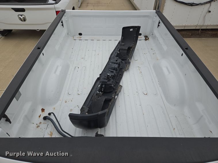 image for item EL5559 Pickup truck bed