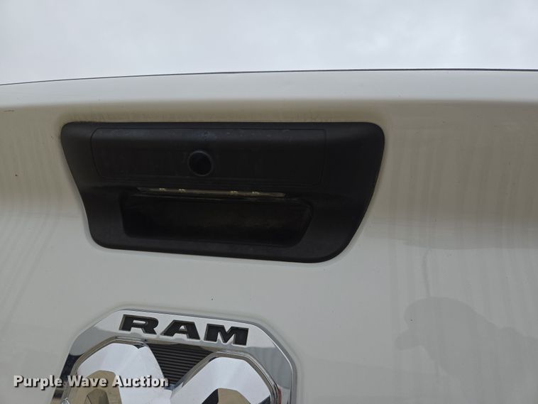 image for item EL5559 Pickup truck bed